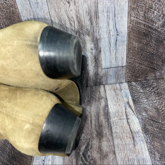 Isabel Marant Etoile Taupe Suede Booties - Picture 10 of 11